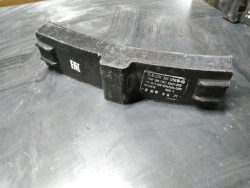 Composite brake pad on mesh-wire frame for railway freight wagons K-V-SPK 330 (25610-N) made of ma