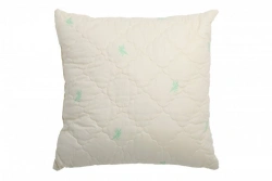 Cushions labelled "Ivshveystandartopt"