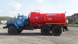Oil and gas condensate tanker truck AKN 4671L6-30 on chassis Ural 4320-1951-72