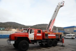 Fire tanker truck with ladder ACL-4,?-(50-70)-18, type 58819, modification 58819E, on chassis Ural-4320-1951-60, 4320-1951-62, 4