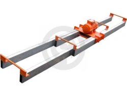 Telescopic vibrating screed EV-403