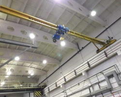 General purpose electric overhead travelling cranes of KM1 type with load capacity from 0,5 to 32 tonnes.
