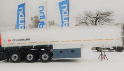 Tank semi-trailer for transport of oil products model 96399