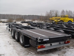 Semi-trailer-container wagon of Tonar 97462 model with axles of TONAR production models: 90422, 90424, 90431.