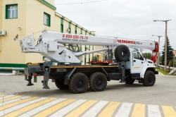 Truck crane ??-55733 of modification 6929V1-0 (using cab ??-55732?1.92.00.000 or ??-65717?5.92.00.000) on the basis of