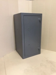 Metal safes with SFM marking. Burglary resistance class III