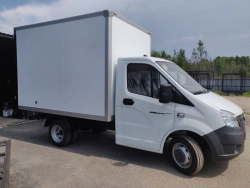 Isothermal or refrigerator van for transporting foodstuffs in chilled condition of type 2790A modification