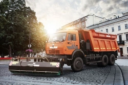 Combined road sweeping machine MKDU-7