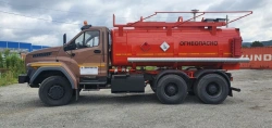 Fuel tanker ATZ 4671R1-11 on Ural 73945-01 chassis
