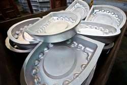 Forgings from aluminium alloys of AK6, D1, AK8, AMg6, AK4-1 grades of "TCS" code, produced according to STU No. 1-1-387-76.