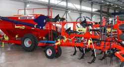 Pneumatic seeding complex "Agrator-6600"