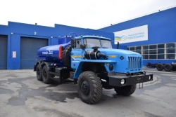 Tank truck for service water and brine solutions (ACV), UZST brand, type UZST01, modification 6621-28 on Ural 5557-60 chassis.