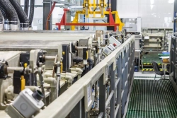 Line for chemical and electrochemical treatment, surface preparation, galvanic, chemical and anodising application