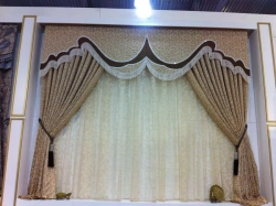 Harlequin stage on rigid bandeau (upper part of the front stage curtain hiding the stage structure)