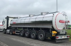 Four-axle tank semi-trailer, of frame or load-bearing construction, commercial name GIGA, type 915334, on chassis SF-4 (mod.