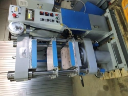 Laboratory hydraulic vulcanising press for vulcanisation of RTI 400x400-2E 32 tonnes