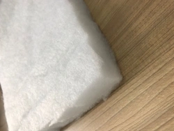 Nonwoven thermally cross-linked fabrics of synthetic fibres of Holston grade, articles Holston with surface density from 80 g/