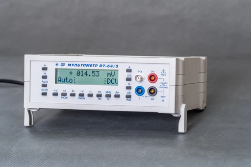 High-Precision Multimeter for Voltage and Current Measurements V7-64/3