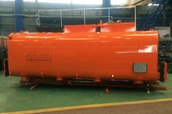 Tank for oil and petroleum products