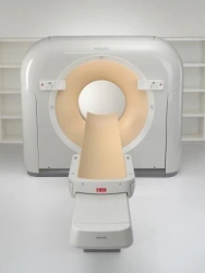 CT Ingenuity CT scanner with accessories