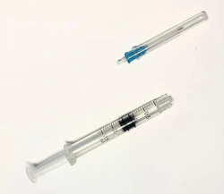 Single-use sterile three-detail self-locking injection syringe with a capacity of 2.5 ml in version "B".