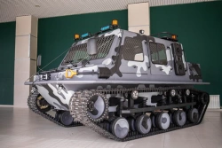 Snowmobile crawler "PLASTUN" five-roller snowmobile