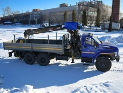 Special purpose vehicle with hydraulic loading crane of KMA type on the basis of URAL 4320 and its modifications U0K03N-UE