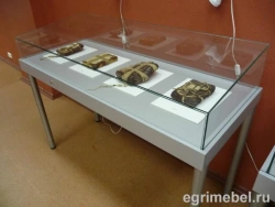 Horizontal display cabinet/VG-1