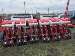 Precision air seeder PZK-D12