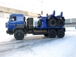 Tractor-tractor truck pipe hauler mod. 6902G2 on Ural 6370 chassis with CNG.