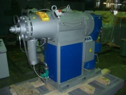 Double worm rubber processing machine