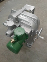 Explosion-proof flanged single-turn actuator of three-phase version with asynchronous motor M