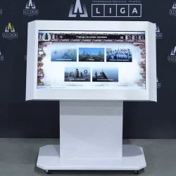 Interactive desk LigaSmart IT 32