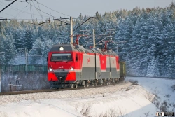 FREIGHT ELECTRIC LOCOMOTIVE 2ES10