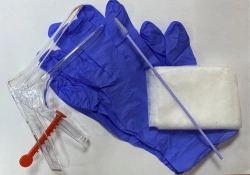 Set of gynaecological articles for cervical and vaginal sampling disposable sterile "Femina®" with mirror S and qi