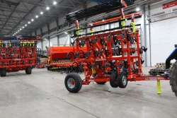 Medium seedbed cultivator "Tillermaster 4300"