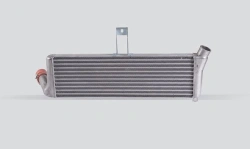Charge air cooler with hoses 316310117305000