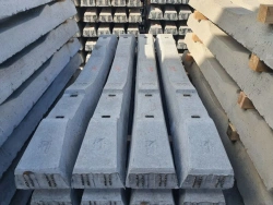Reinforced concrete sleepers type I for separate rail fastening with threaded attachment of rail and lining to sleeper subtype S
