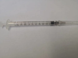 Single-use insulin syringe complete with needle 0,4 x 13 mm, sterile