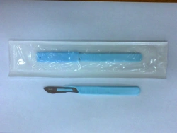 Surgical disposable scalpel with plastic handle Type 2 with blade #22