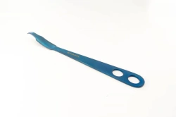 Narrow retractor