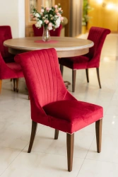 Chair with monolithic seat