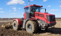 Agricultural tractor "Kirovets" type K-4 versions K-420, K-424, K-426