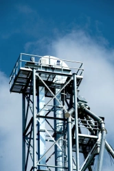 Vertical grain elevator type NV
