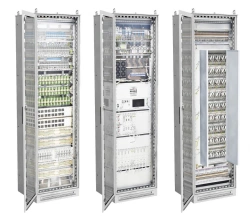 Autoblocking system with tone rail circuits, centralised equipment placement in mounting cabinets (19-inch)