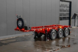 Three-axle container semitrailer (model 9453-0000010-30)