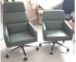 Armchair Akiro M