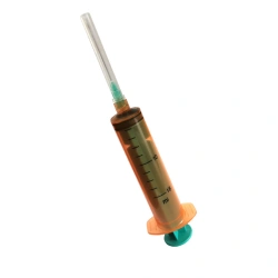 Single-use three-detail sterile injecting syringe with Luer-Lok tip, light-protected, 18 ml capacity with