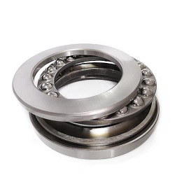Single row thrust ball bearing with free self-aligning and spacer rings