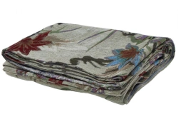 Decorative bedspreads made of natural fabrics